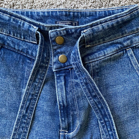 A&F high rise jeans - Picture 2 of 4